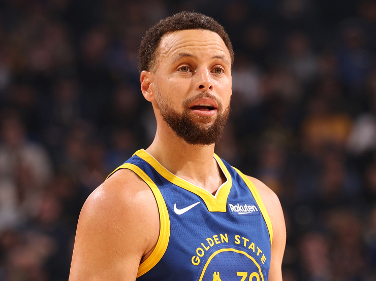 kaiyun-库里27+7勇士17分大逆转尼克斯 巴特勒32+8唐斯17+20